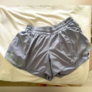 Lululemon hotty hot lined short, size 8 , 'berry mist color'